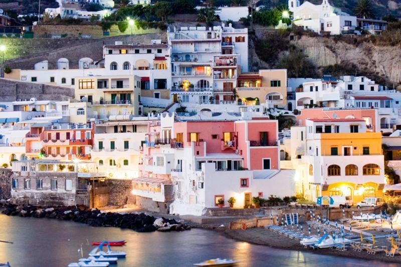 Ring Vandrarhem Forio di Ischia Exteriör bild
